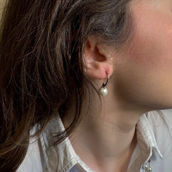 Stella & Dot Pearl Earrings - Picture 2 of 5